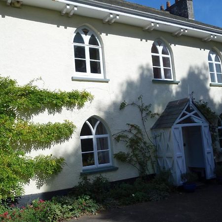 مبيت وإفطار كرديتون St Michaels House المظهر الخارجي الصورة